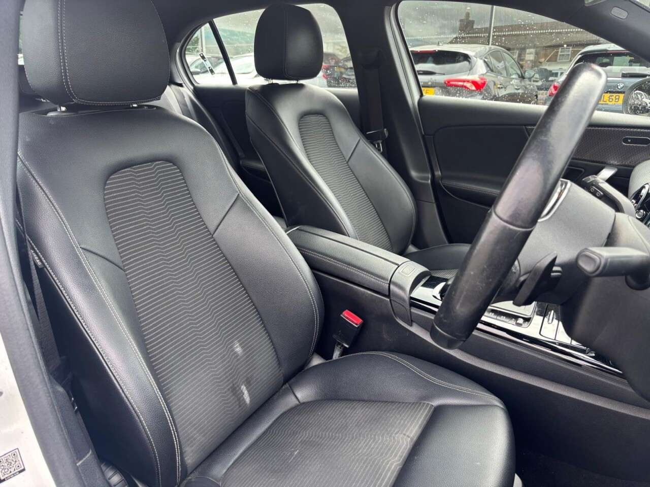 A 2020 MERCEDES-BENZ A CLASS A180d SPORT FIVE DOOR 7G-DCT AUTO 115 BHP + SAT NAV + HEATED SEATS + CAMERA A 2020 MERCEDES-BENZ A CLASS A180d SPORT FIVE DOOR 7G-DCT AUTO 115 BHP + SAT NAV + HEATED SEATS + CAMERA