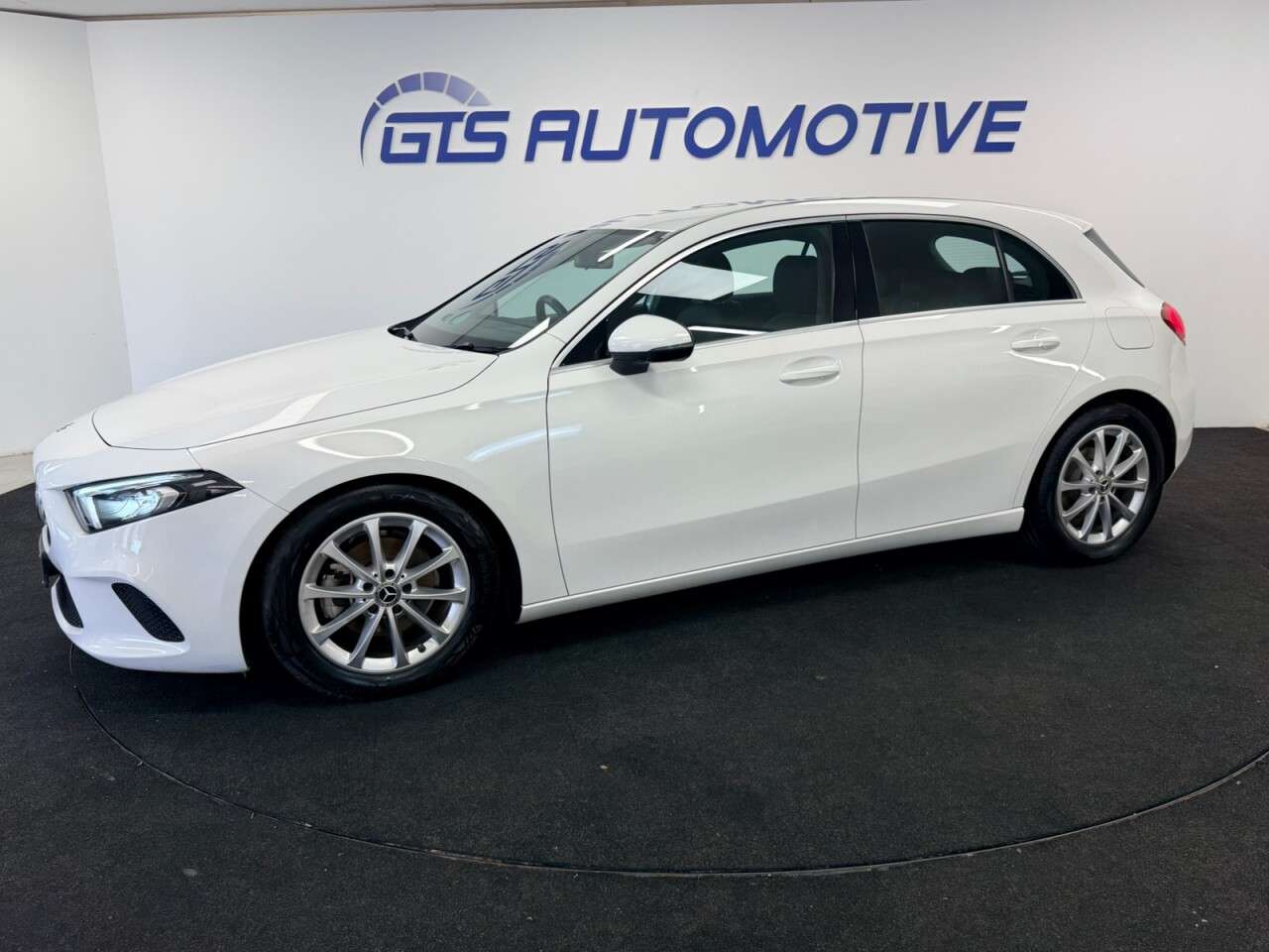 A 2020 MERCEDES-BENZ A CLASS A180d SPORT FIVE DOOR 7G-DCT AUTO 115 BHP + SAT NAV + HEATED SEATS + CAMERA A 2020 MERCEDES-BENZ A CLASS A180d SPORT FIVE DOOR 7G-DCT AUTO 115 BHP + SAT NAV + HEATED SEATS + CAMERA