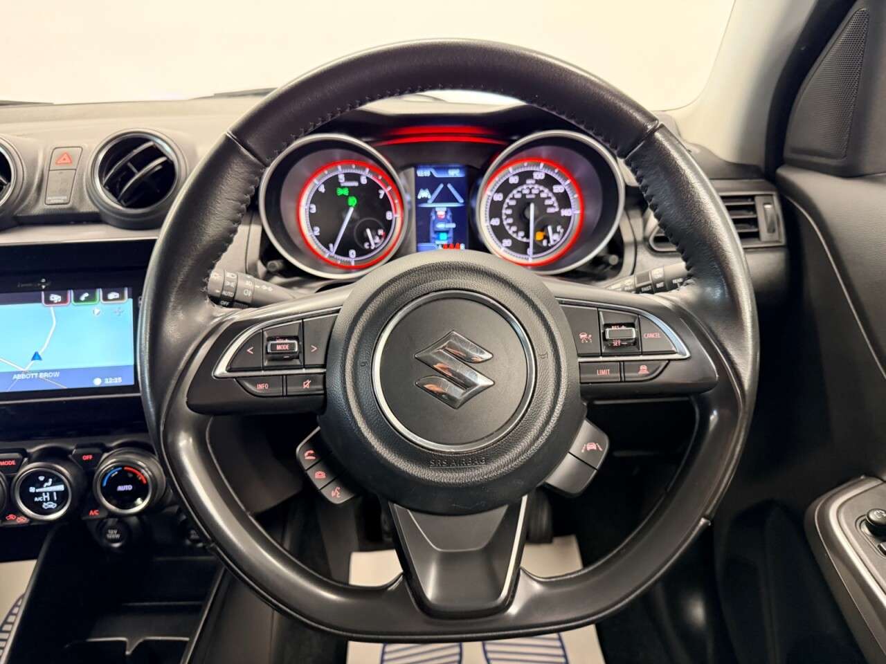 2022 SUZUKI SWIFT 2022 SUZUKI SWIFT