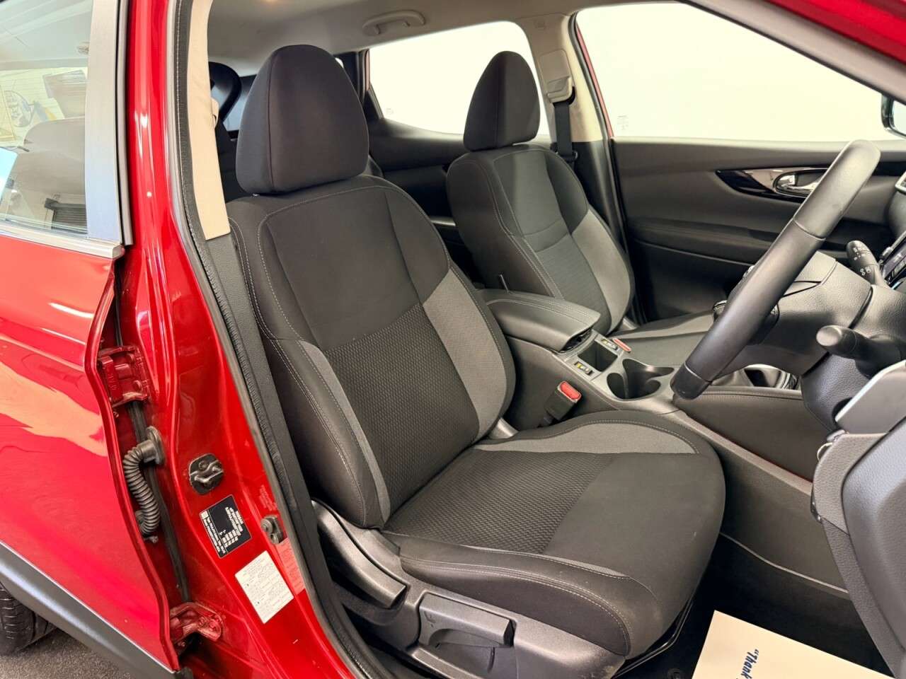 A 2019 NISSAN QASHQAI 1.5 dCi ACENTA PREMIUM 115 BHP + SAT NAV + REAR CAMERA + HEATED SEATS SIX W A 2019 NISSAN QASHQAI 1.5 dCi ACENTA PREMIUM 115 BHP + SAT NAV + REAR CAMERA + HEATED SEATS SIX W