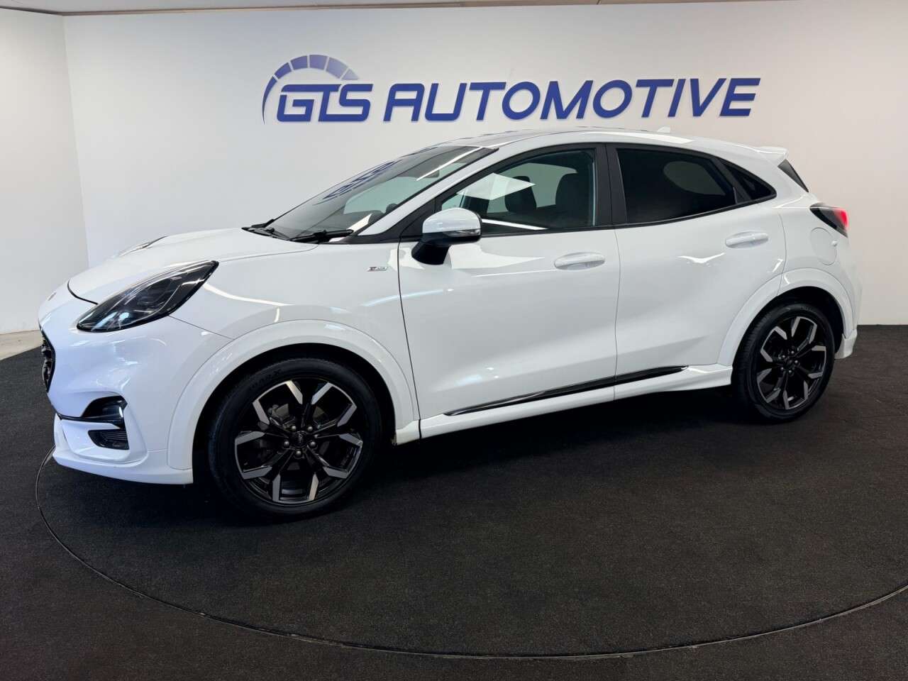 A 2021 FORD PUMA 1.0 TURBO ECOBOOST MHEV ST-LINE X 125 BHP + SAT NAV + BANG OLUFSEN SIX MONT A 2021 FORD PUMA 1.0 TURBO ECOBOOST MHEV ST-LINE X 125 BHP + SAT NAV + BANG OLUFSEN SIX MONT