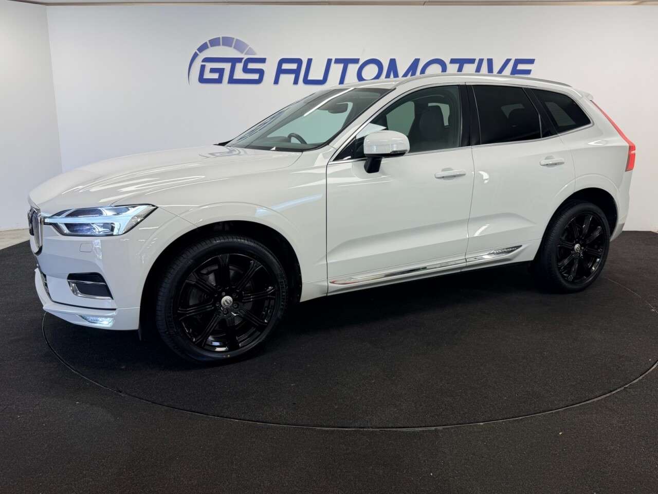 A 2019 VOLVO XC60 2.0 T5 INSCRIPTION PRO AUTO 250 BHP + SAT NAV + REAR CAMERA SIX MONTH WARRA A 2019 VOLVO XC60 2.0 T5 INSCRIPTION PRO AUTO 250 BHP + SAT NAV + REAR CAMERA SIX MONTH WARRA