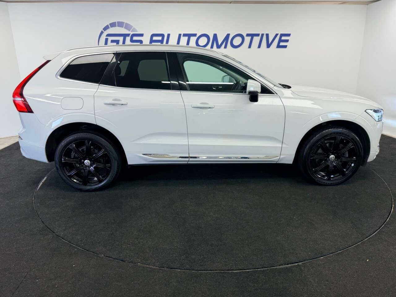 2019 VOLVO XC60 2019 VOLVO XC60