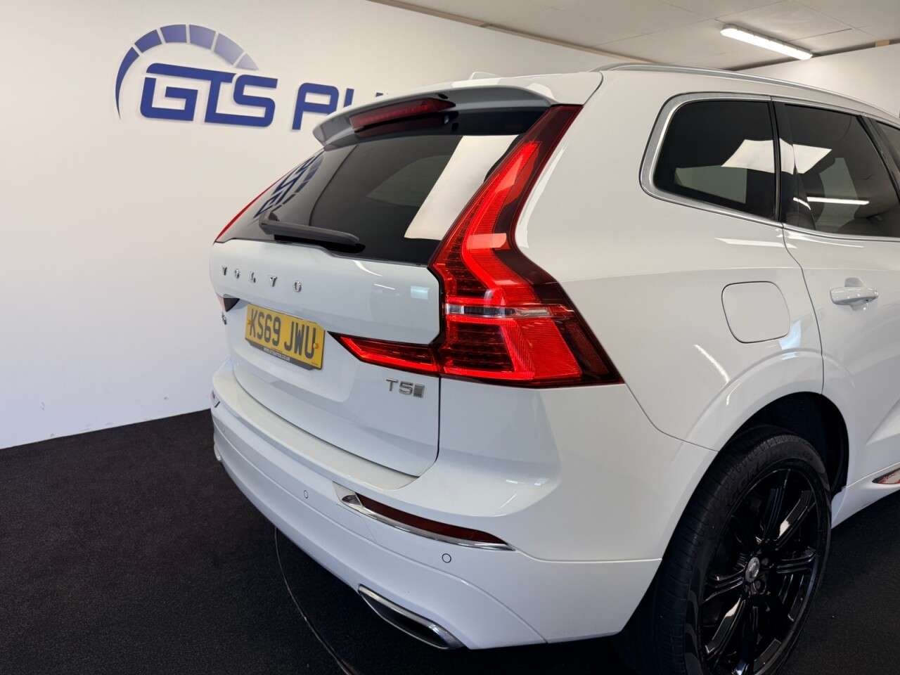 2019 VOLVO XC60 2019 VOLVO XC60