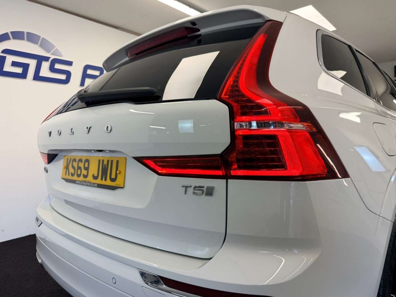 2019 VOLVO XC60 2019 VOLVO XC60