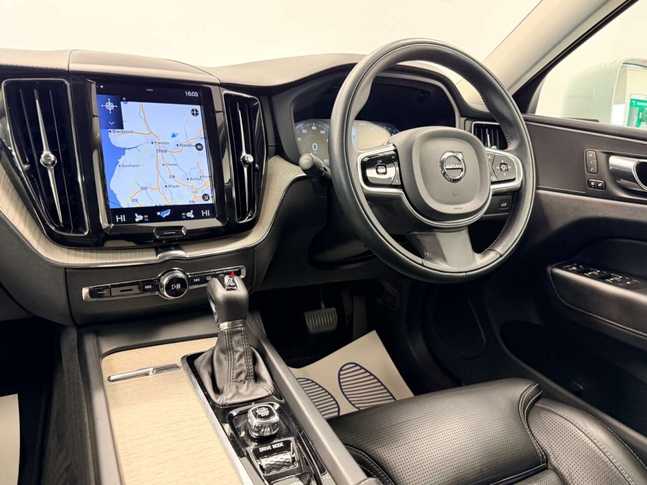 2019 VOLVO XC60 2019 VOLVO XC60