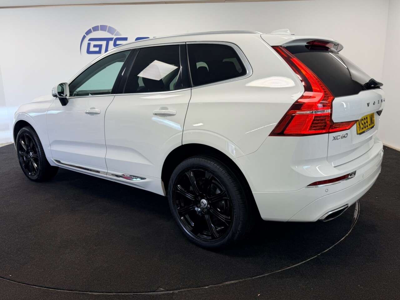 2019 VOLVO XC60 2019 VOLVO XC60