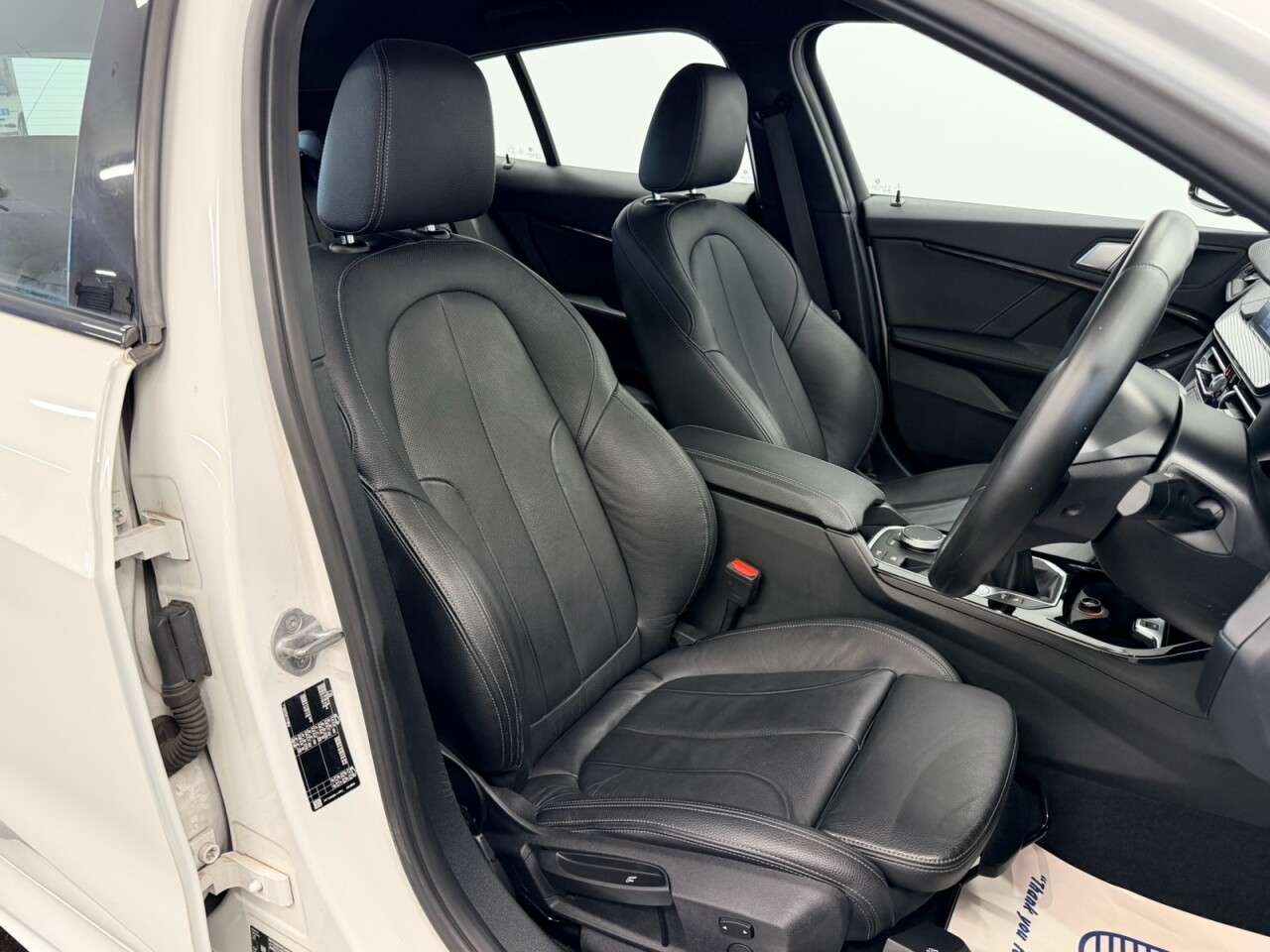 A 2021 BMW 1 SERIES 118i M SPORT LCP FIVE DOOR 135 BHP + SAT NAV + HEATED LEATHER SIX MONTH WAR A 2021 BMW 1 SERIES 118i M SPORT LCP FIVE DOOR 135 BHP + SAT NAV + HEATED LEATHER SIX MONTH WAR