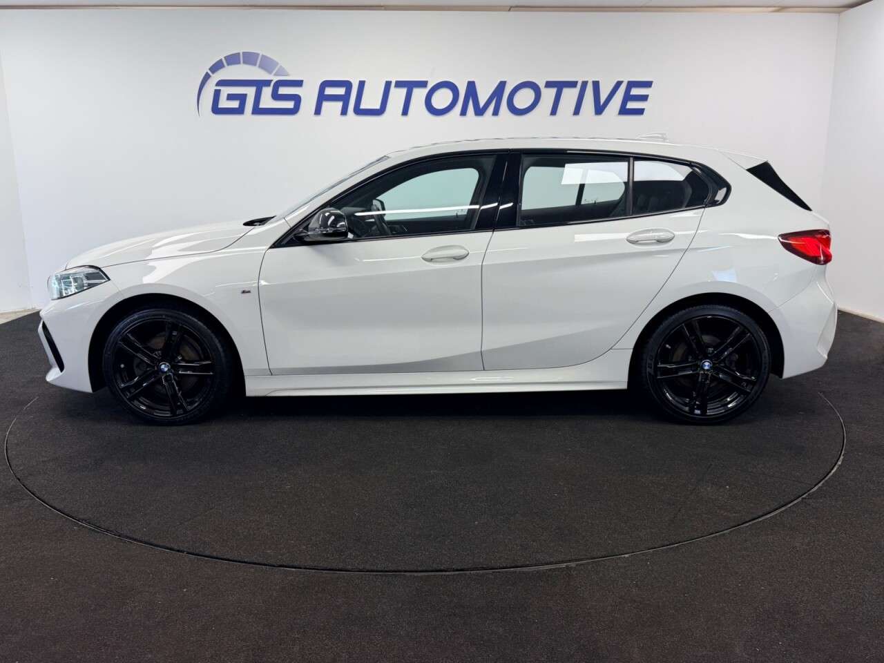 2021 BMW 1 SERIES 2021 BMW 1 SERIES