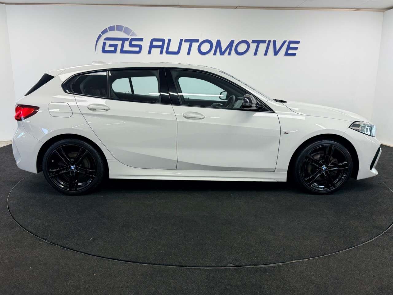 2021 BMW 1 SERIES 2021 BMW 1 SERIES