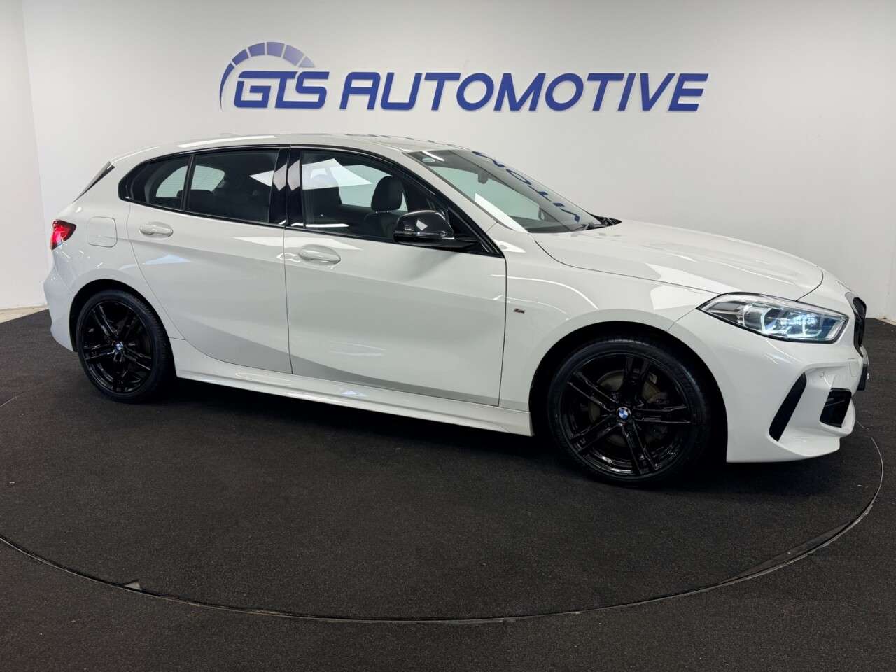 2021 BMW 1 SERIES 2021 BMW 1 SERIES