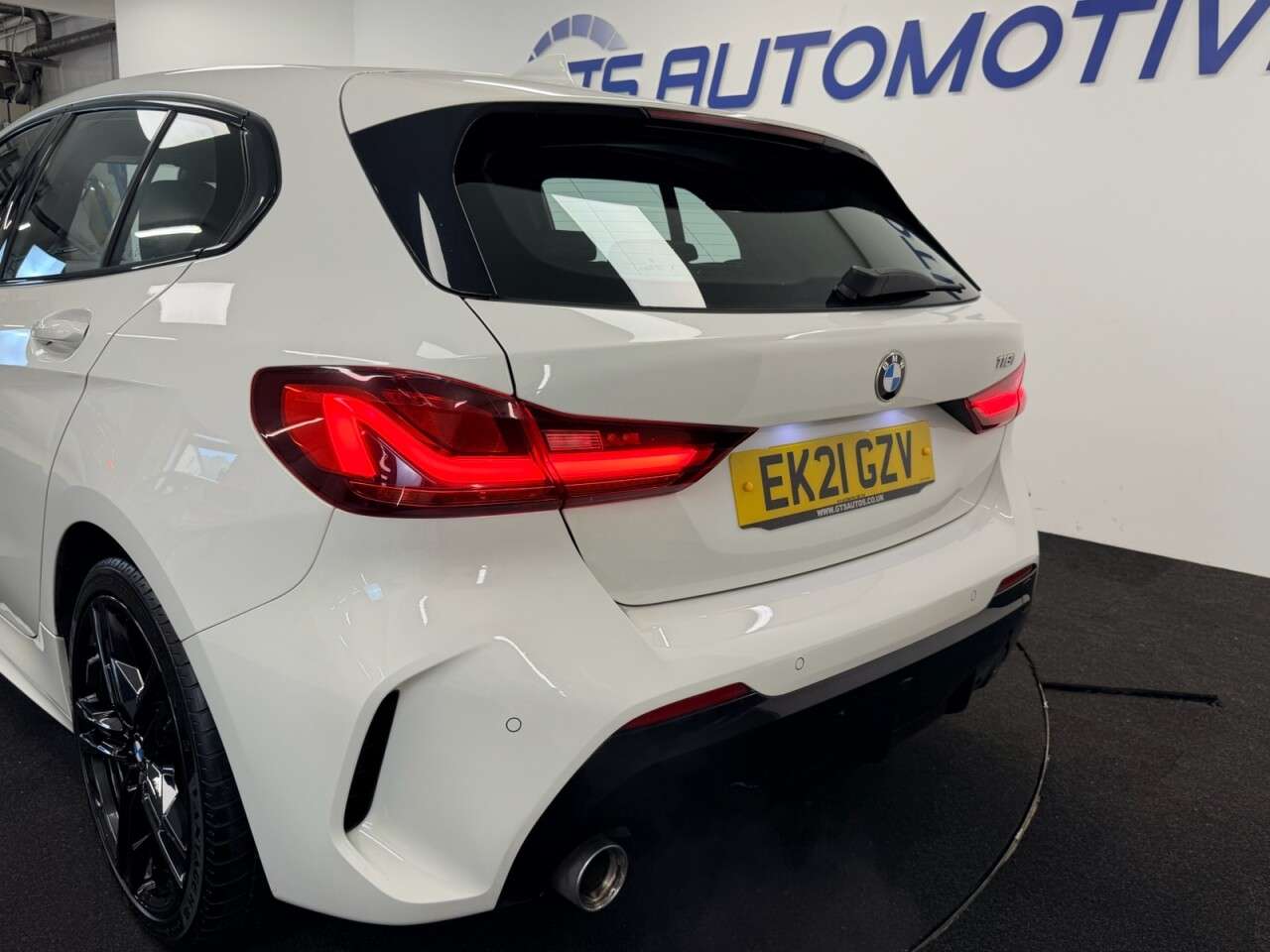 2021 BMW 1 SERIES 2021 BMW 1 SERIES