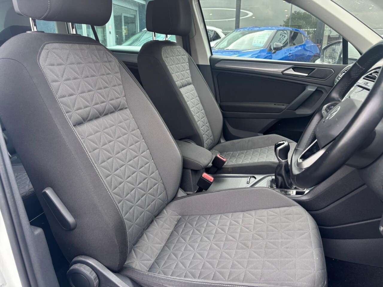 A 2022 VOLKSWAGEN TIGUAN 1.5 TSI LIFE 130 BHP + SAT NAV A 2022 VOLKSWAGEN TIGUAN 1.5 TSI LIFE 130 BHP + SAT NAV