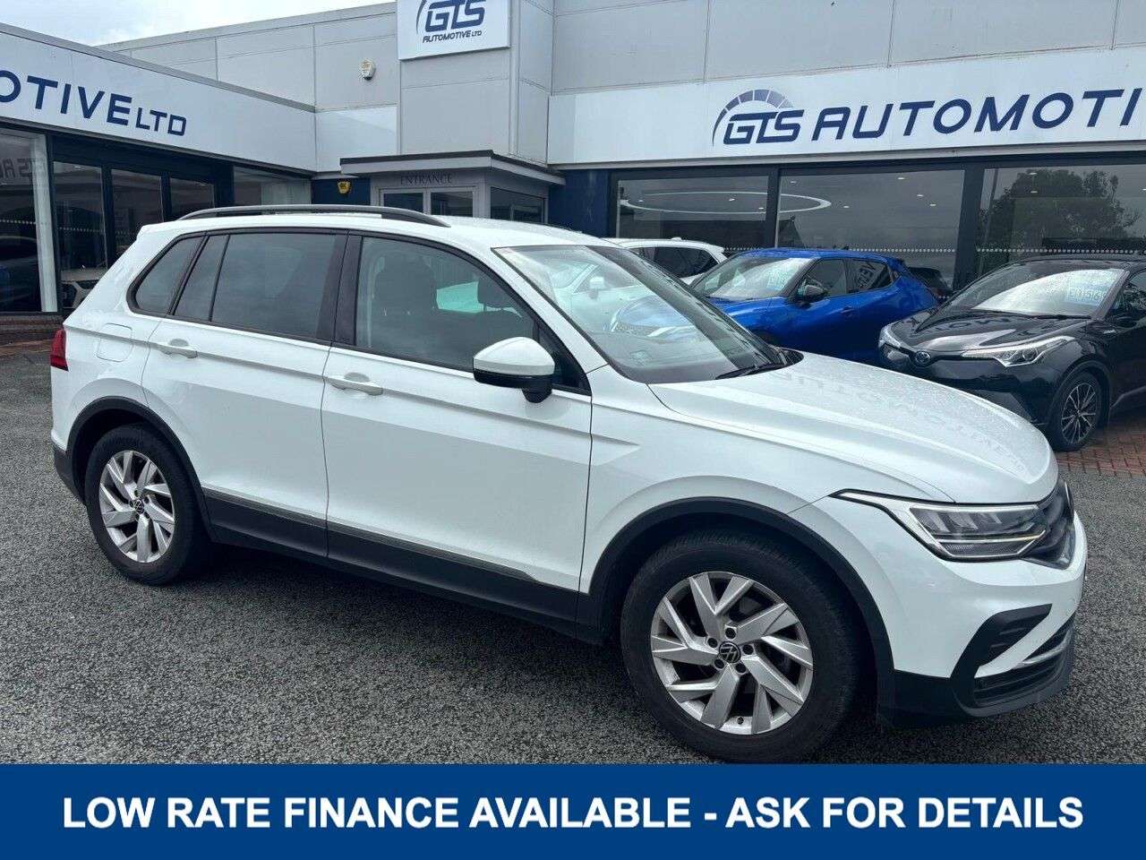 A 2022 VOLKSWAGEN TIGUAN 1.5 TSI LIFE 130 BHP + SAT NAV A 2022 VOLKSWAGEN TIGUAN 1.5 TSI LIFE 130 BHP + SAT NAV