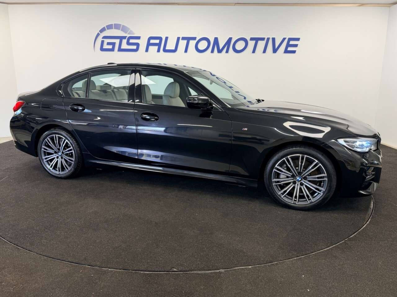A 2019 BMW 3 SERIES 330e 12kWh M-SPORT PLUG-IN HYBRID AUTO 292 BHP + SAT NAV + HEATED LEATHER S A 2019 BMW 3 SERIES 330e 12kWh M-SPORT PLUG-IN HYBRID AUTO 292 BHP + SAT NAV + HEATED LEATHER S