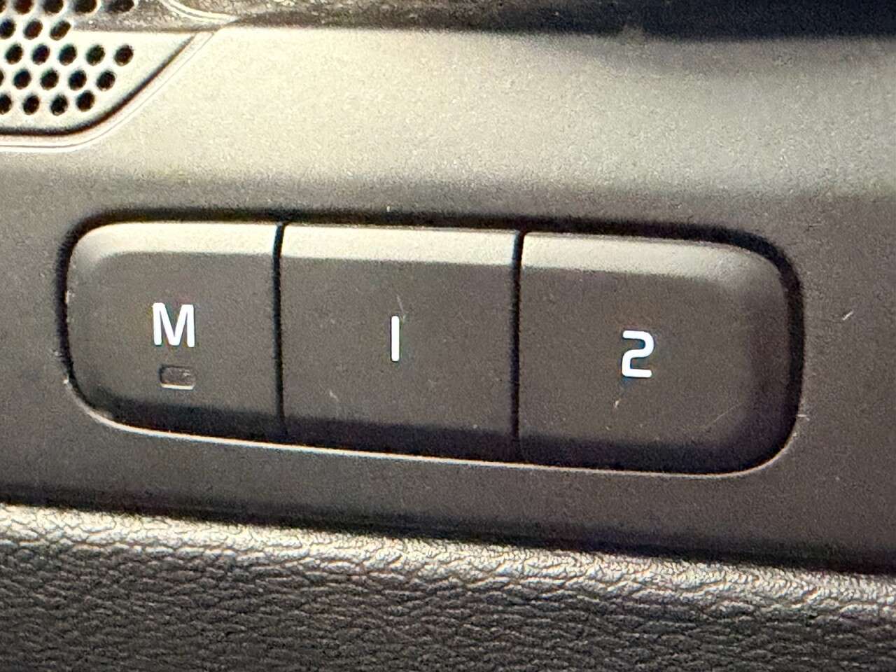 2020 VOLVO XC40 2020 VOLVO XC40
