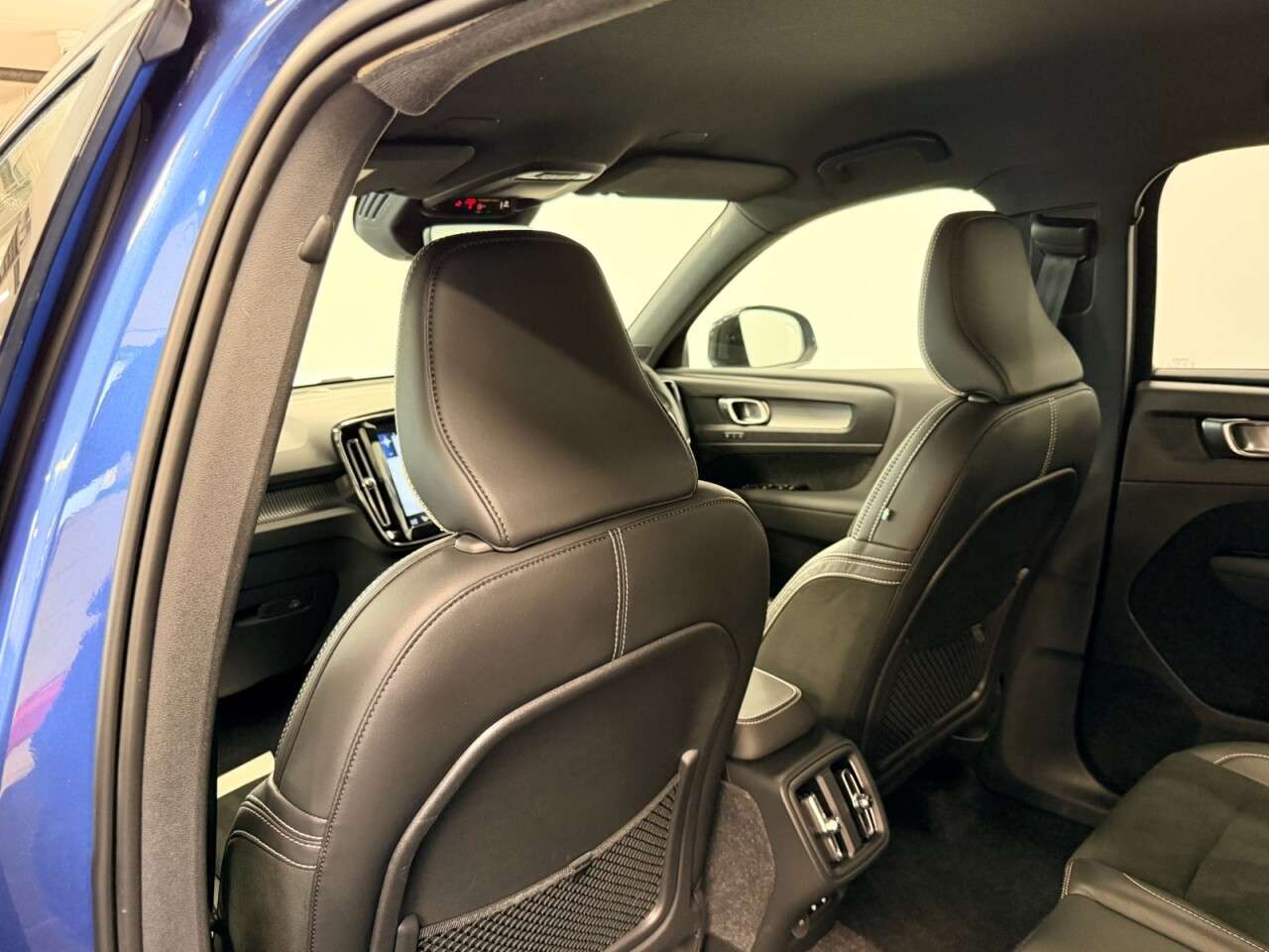 2020 VOLVO XC40 2020 VOLVO XC40