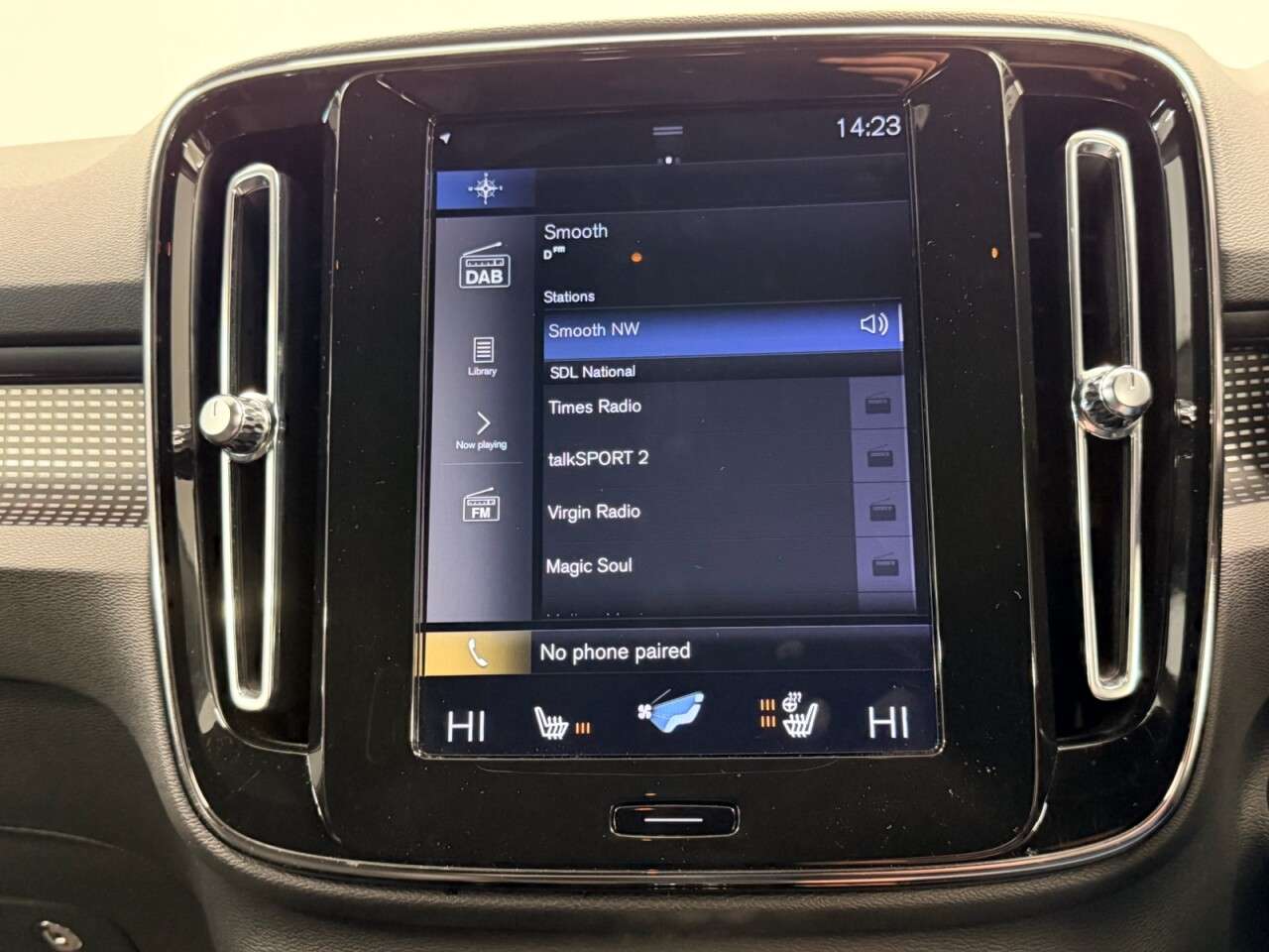 2020 VOLVO XC40 2020 VOLVO XC40