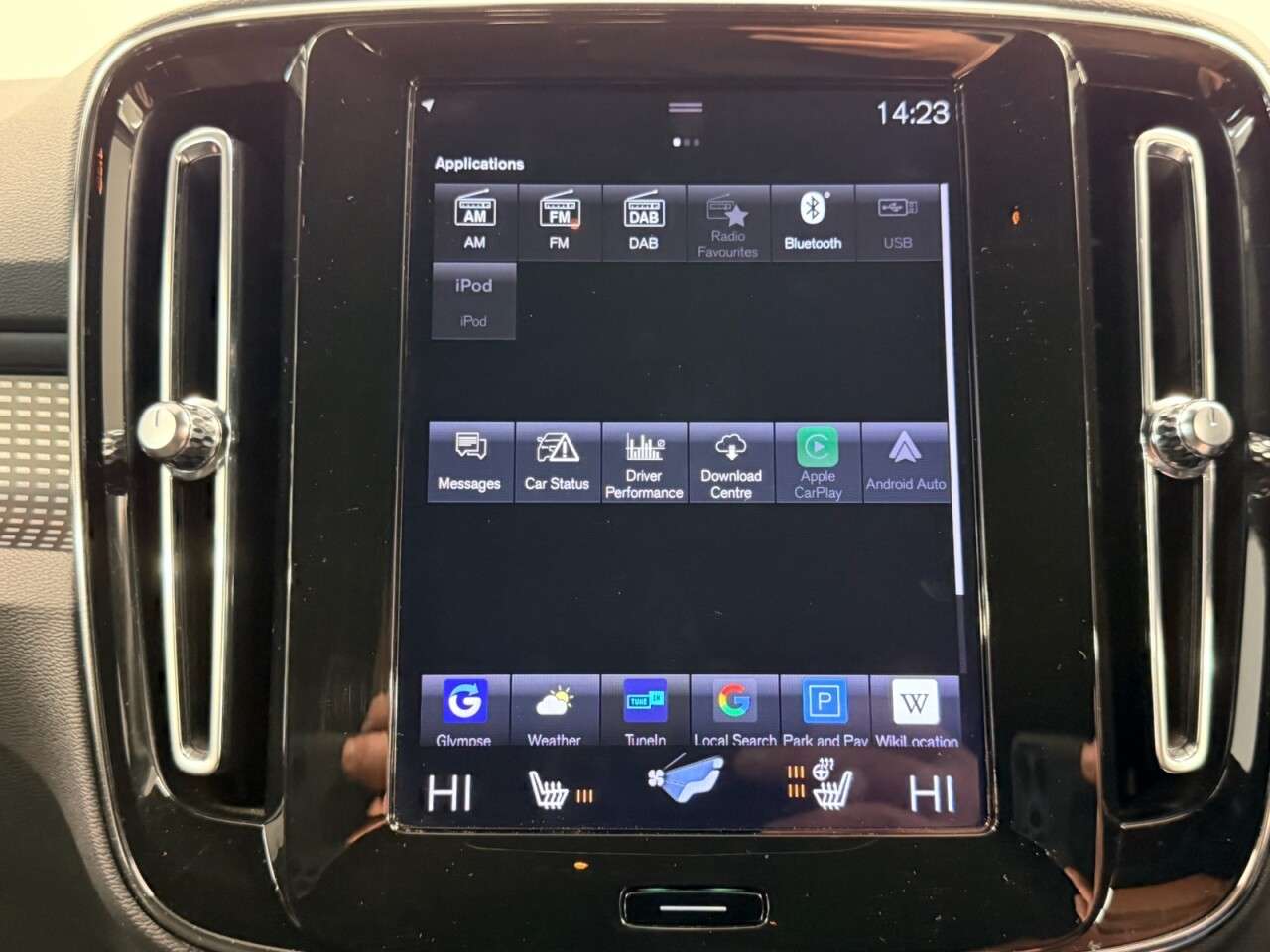 2020 VOLVO XC40 2020 VOLVO XC40
