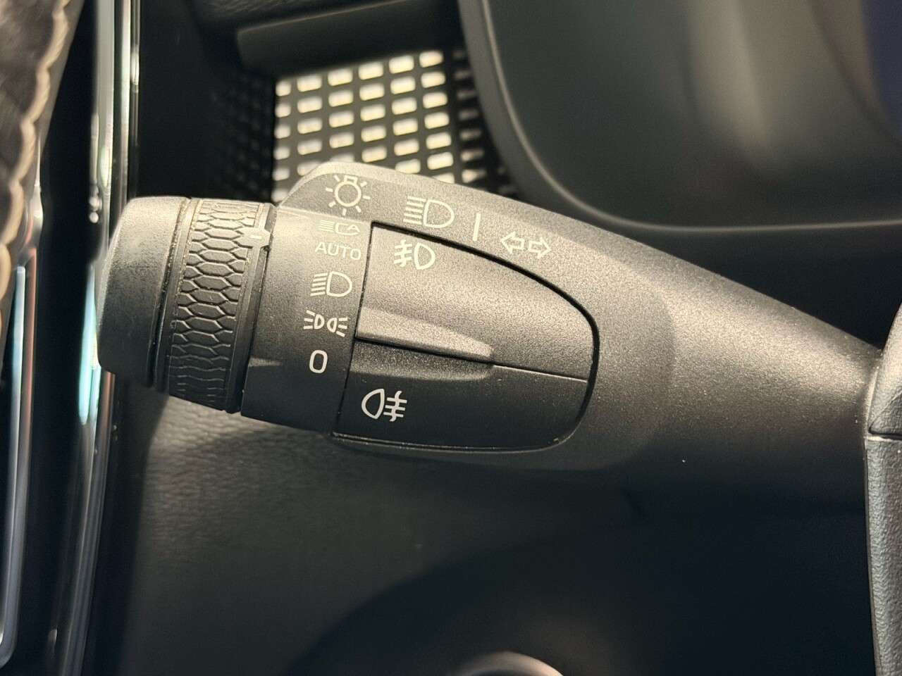 2020 VOLVO XC40 2020 VOLVO XC40