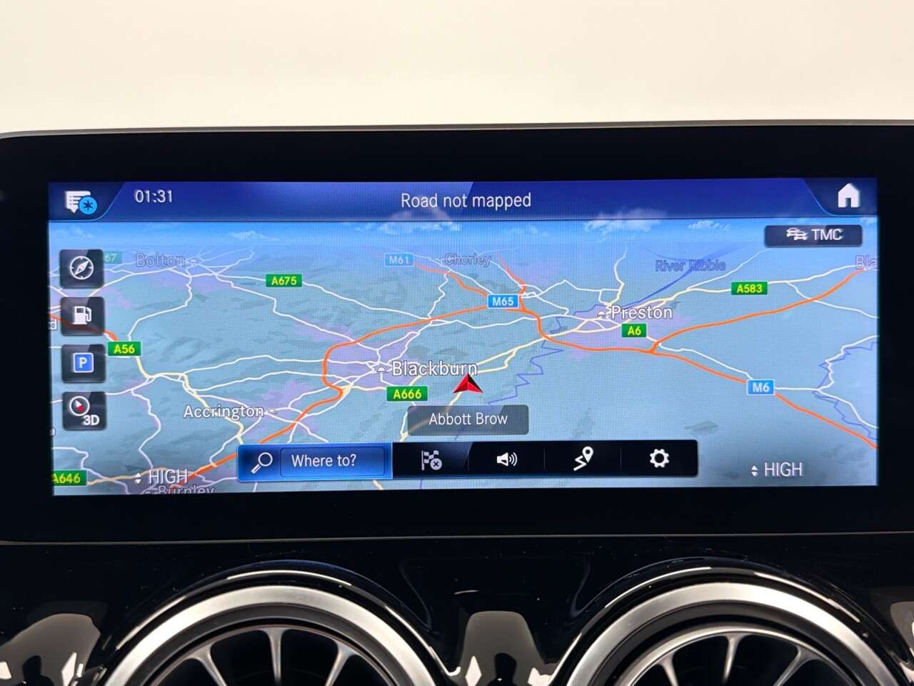 A 2020 MERCEDES-BENZ B-CLASS B200d AMG LINE PREMIUM 8G-DCT AUTO 150 BHP + SAT NAV + HEATED SEATS SIX MON A 2020 MERCEDES-BENZ B-CLASS B200d AMG LINE PREMIUM 8G-DCT AUTO 150 BHP + SAT NAV + HEATED SEATS SIX MON
