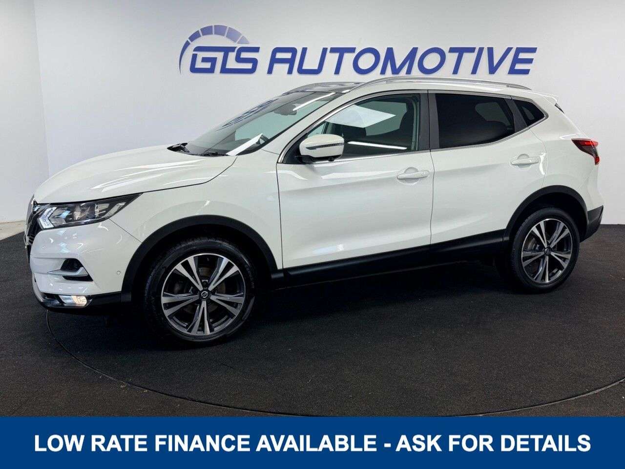 A 2020 NISSAN QASHQAI 1.3 DIG-T N-CONNECTA 140 BHP + SAT NAV + GLASS SUNROOF SIX MONTH WARRANTY J A 2020 NISSAN QASHQAI 1.3 DIG-T N-CONNECTA 140 BHP + SAT NAV + GLASS SUNROOF SIX MONTH WARRANTY J