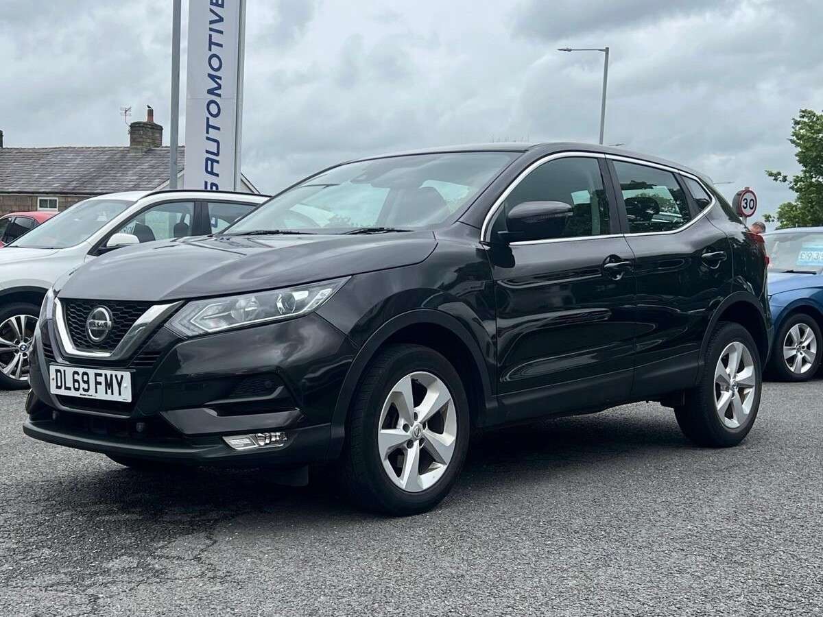 A 2019 NISSAN QASHQAI 1.3 DIG-T ACENTA PREMIUM 140 BHP A 2019 NISSAN QASHQAI 1.3 DIG-T ACENTA PREMIUM 140 BHP