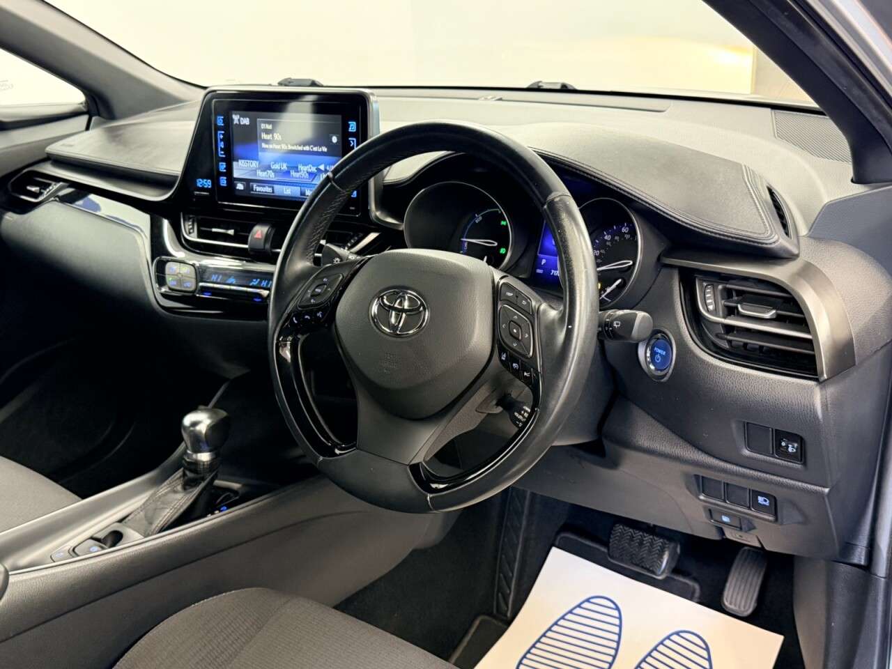 2018 TOYOTA C-HR 2018 TOYOTA C-HR