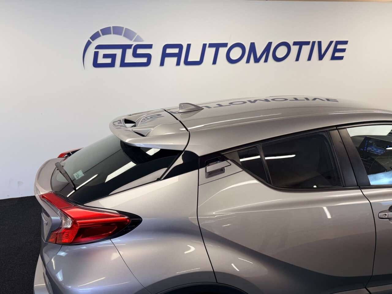 2018 TOYOTA C-HR 2018 TOYOTA C-HR