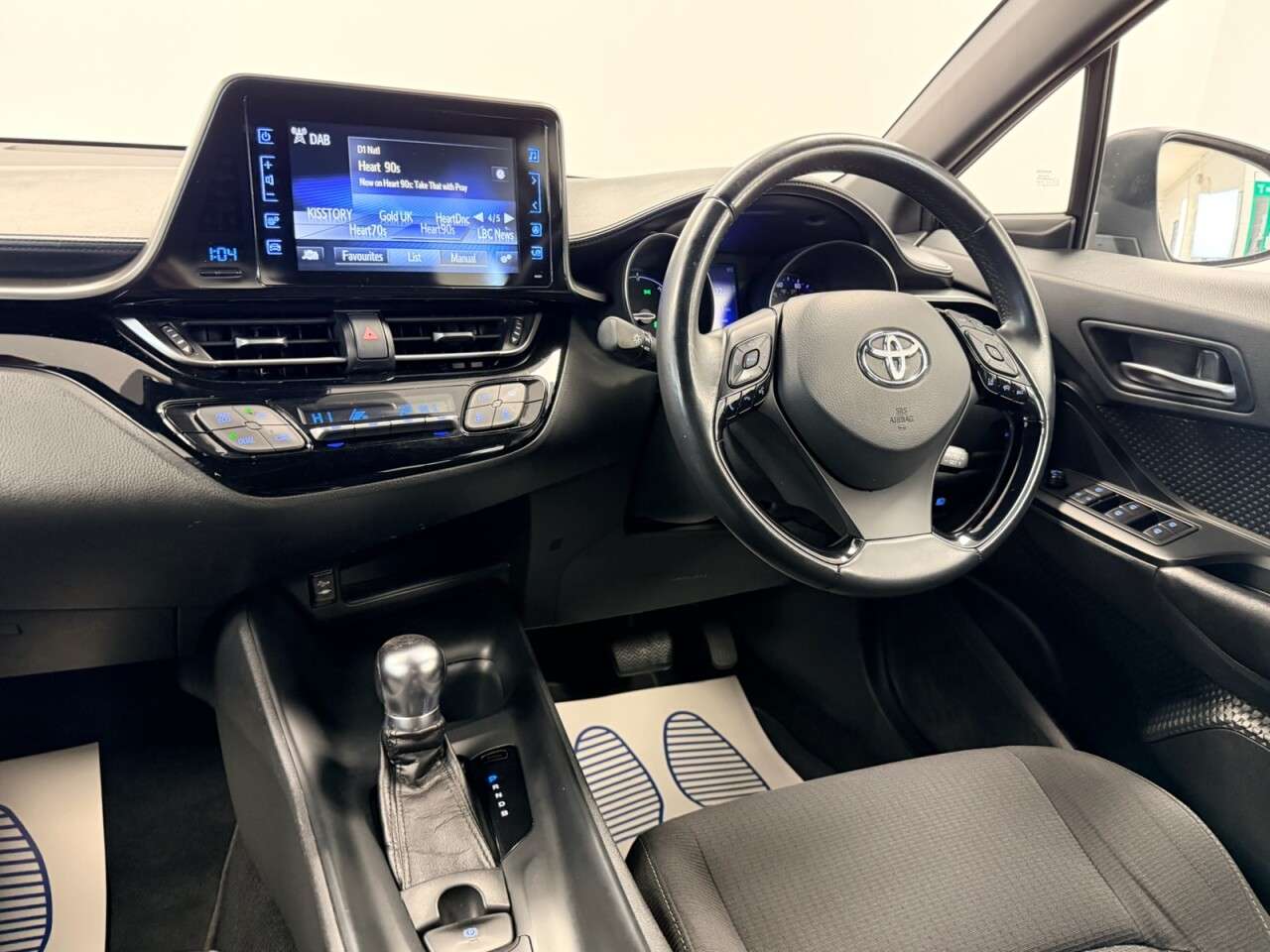 2018 TOYOTA C-HR 2018 TOYOTA C-HR