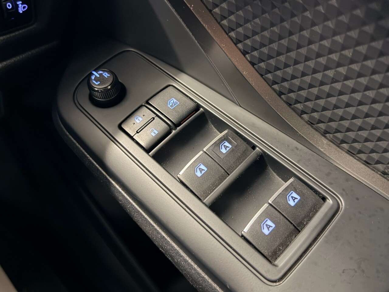 2018 TOYOTA C-HR 2018 TOYOTA C-HR