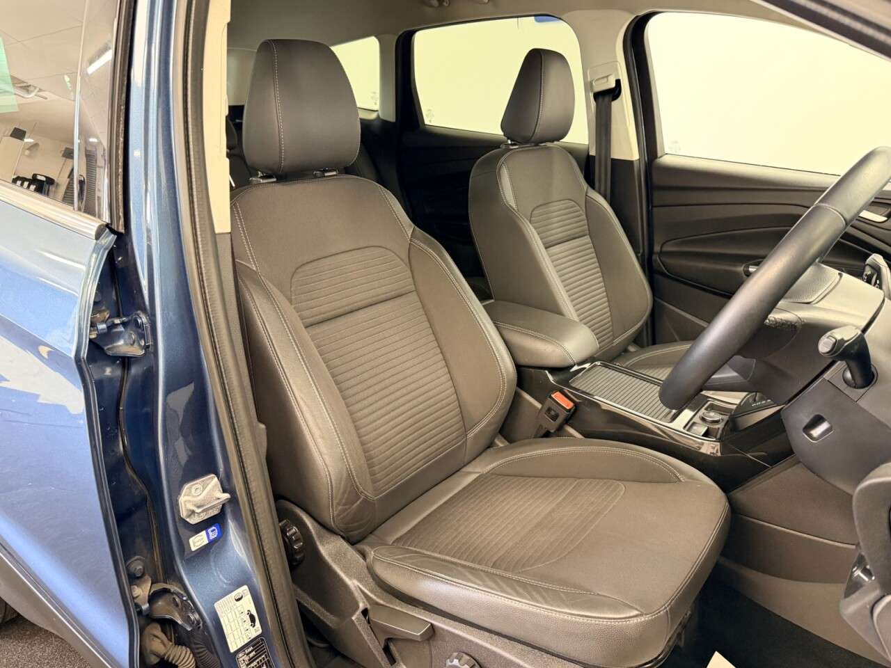A 2019 FORD KUGA 2.0 TDCi ECOBLUE TITANIUM EDITION POWERSHIFT AUTOMATIC 120 BHP A 2019 FORD KUGA 2.0 TDCi ECOBLUE TITANIUM EDITION POWERSHIFT AUTOMATIC 120 BHP