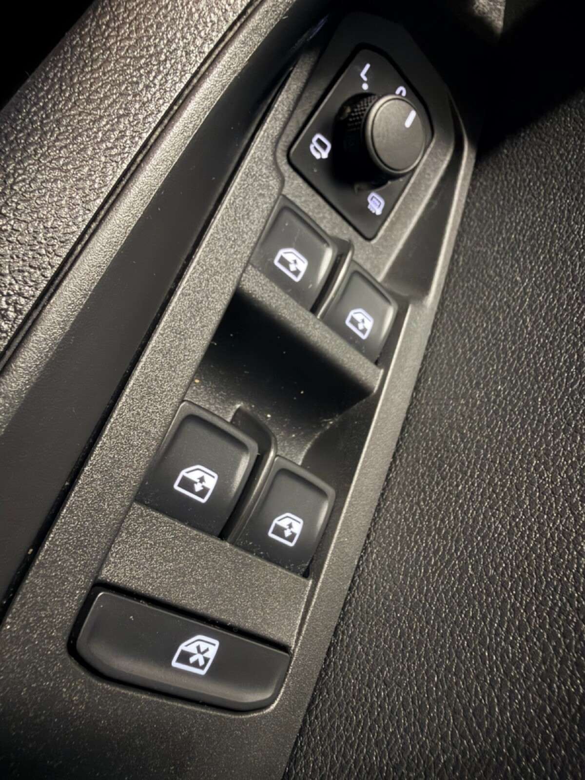2019 SKODA KAROQ 2019 SKODA KAROQ