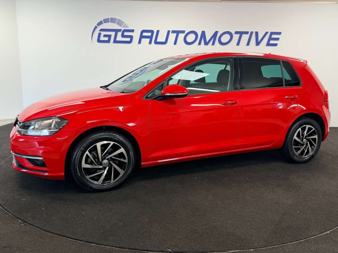 2019 VOLKSWAGEN GOLF 2019 VOLKSWAGEN GOLF