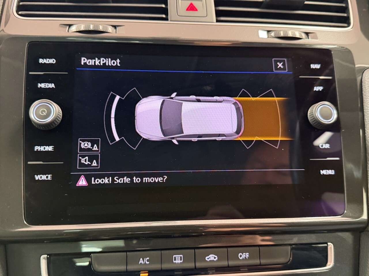 2019 VOLKSWAGEN GOLF 2019 VOLKSWAGEN GOLF