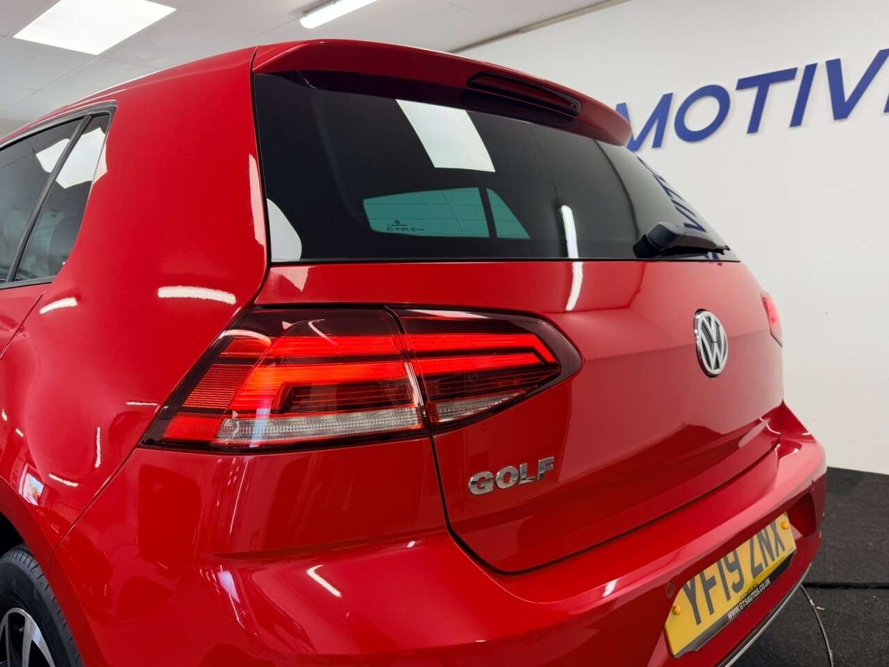 2019 VOLKSWAGEN GOLF 2019 VOLKSWAGEN GOLF