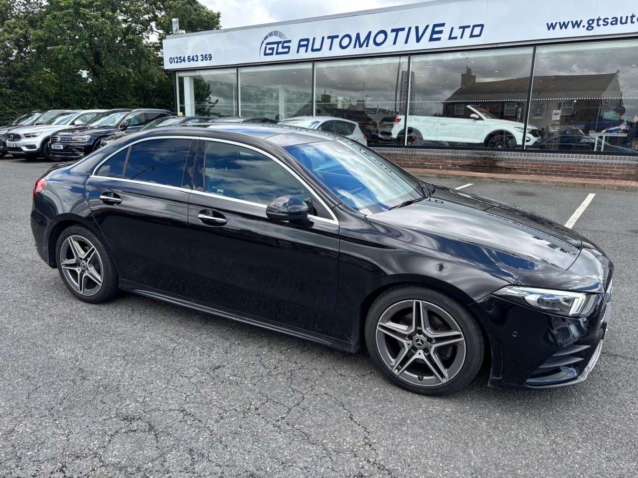 A 2021 MERCEDES-BENZ A CLASS A200d AMG LINE PREMIUM PLUS 8G-DCT AUTO 150 BHP + SAT NAV + SUNROOF A 2021 MERCEDES-BENZ A CLASS A200d AMG LINE PREMIUM PLUS 8G-DCT AUTO 150 BHP + SAT NAV + SUNROOF