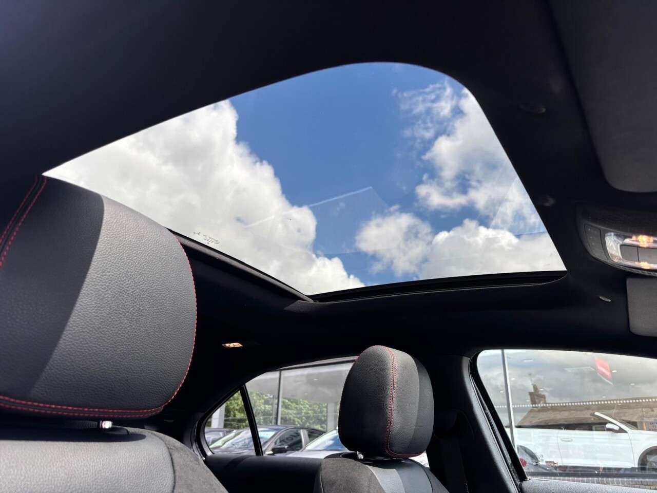 A 2021 MERCEDES-BENZ A CLASS A200d AMG LINE PREMIUM PLUS 8G-DCT AUTO 150 BHP + SAT NAV + SUNROOF A 2021 MERCEDES-BENZ A CLASS A200d AMG LINE PREMIUM PLUS 8G-DCT AUTO 150 BHP + SAT NAV + SUNROOF