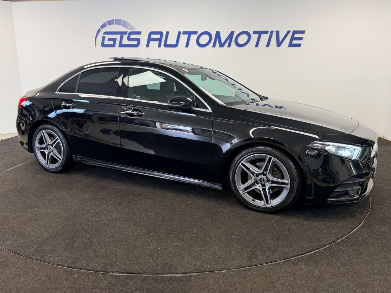 A 2021 MERCEDES-BENZ A CLASS SALOON A200d AMG LINE PREMIUM PLUS 8G-DCT AUTO 150 BHP + SAT NAV + SUNROOF SIX MON A 2021 MERCEDES-BENZ A CLASS SALOON A200d AMG LINE PREMIUM PLUS 8G-DCT AUTO 150 BHP + SAT NAV + SUNROOF SIX MON