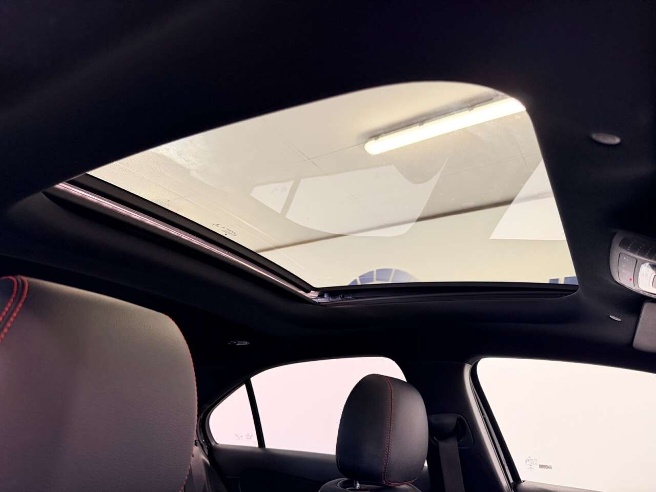 A 2021 MERCEDES-BENZ A CLASS SALOON A200d AMG LINE PREMIUM PLUS 8G-DCT AUTO 150 BHP + SAT NAV + SUNROOF SIX MON A 2021 MERCEDES-BENZ A CLASS SALOON A200d AMG LINE PREMIUM PLUS 8G-DCT AUTO 150 BHP + SAT NAV + SUNROOF SIX MON