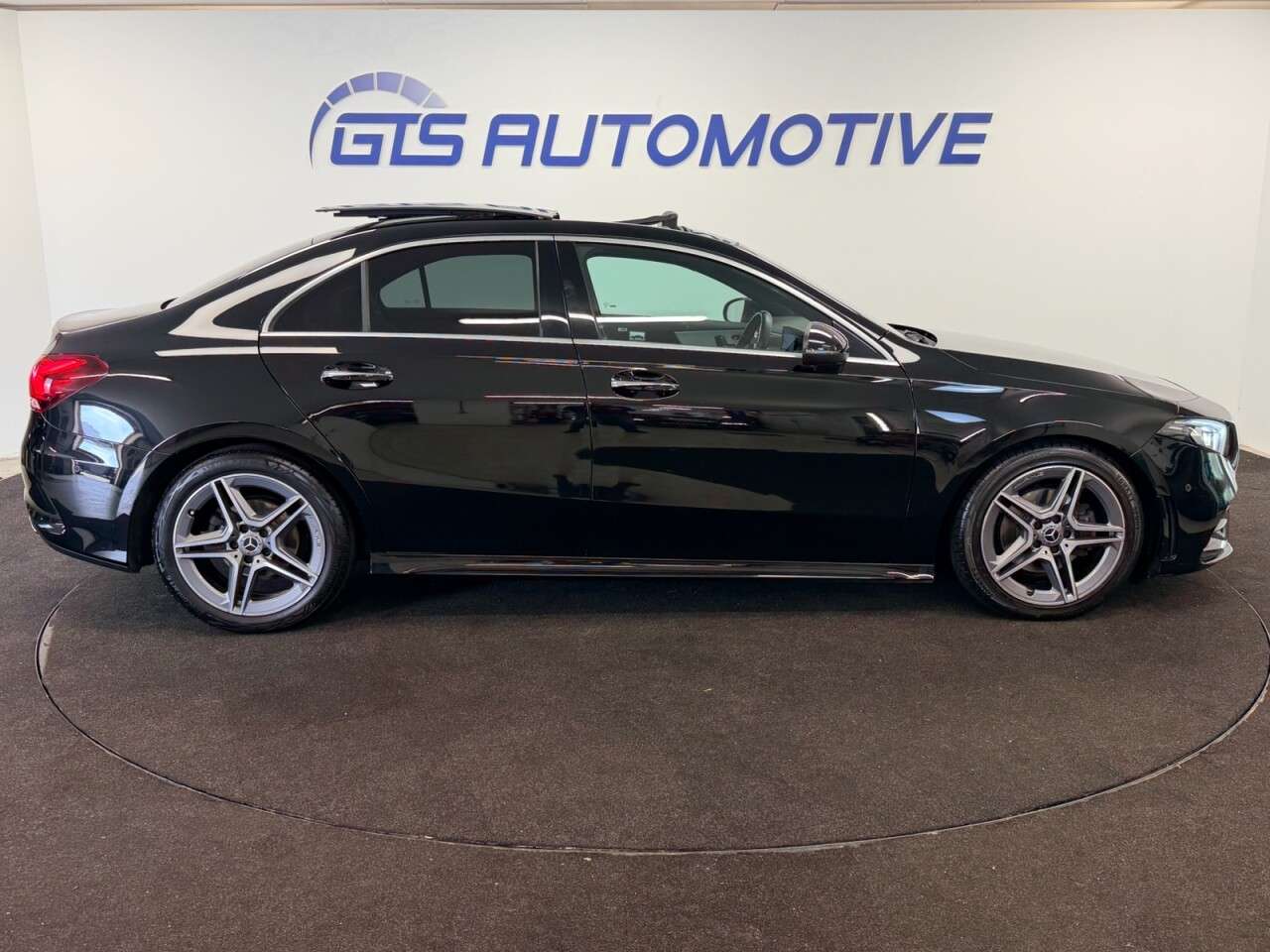 2021 MERCEDES-BENZ A CLASS SALOON 2021 MERCEDES-BENZ A CLASS SALOON
