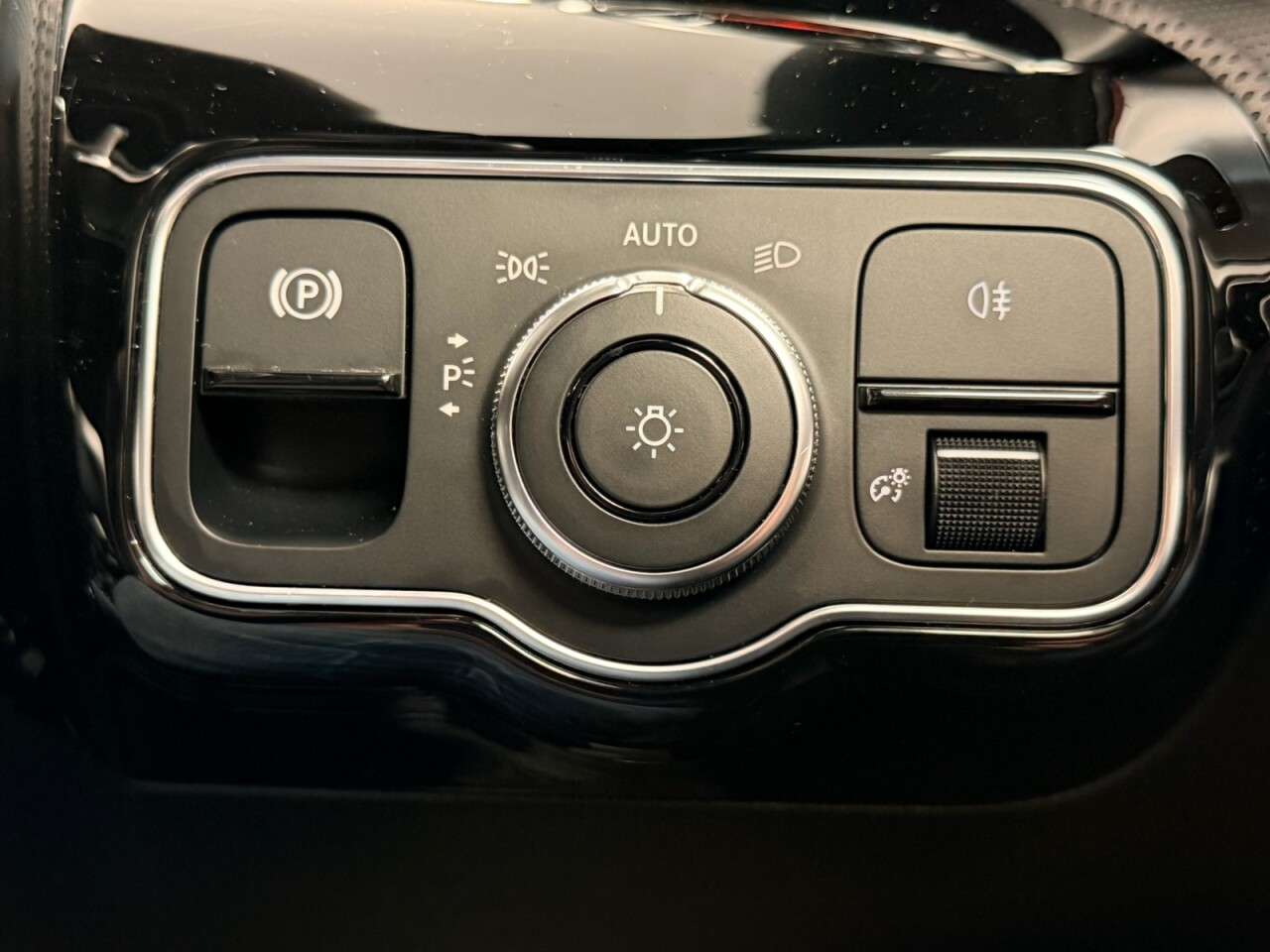 2021 MERCEDES-BENZ A CLASS SALOON 2021 MERCEDES-BENZ A CLASS SALOON
