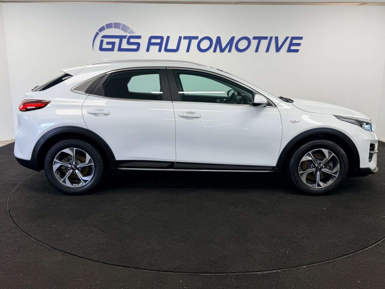 2020 KIA XCEED 2020 KIA XCEED