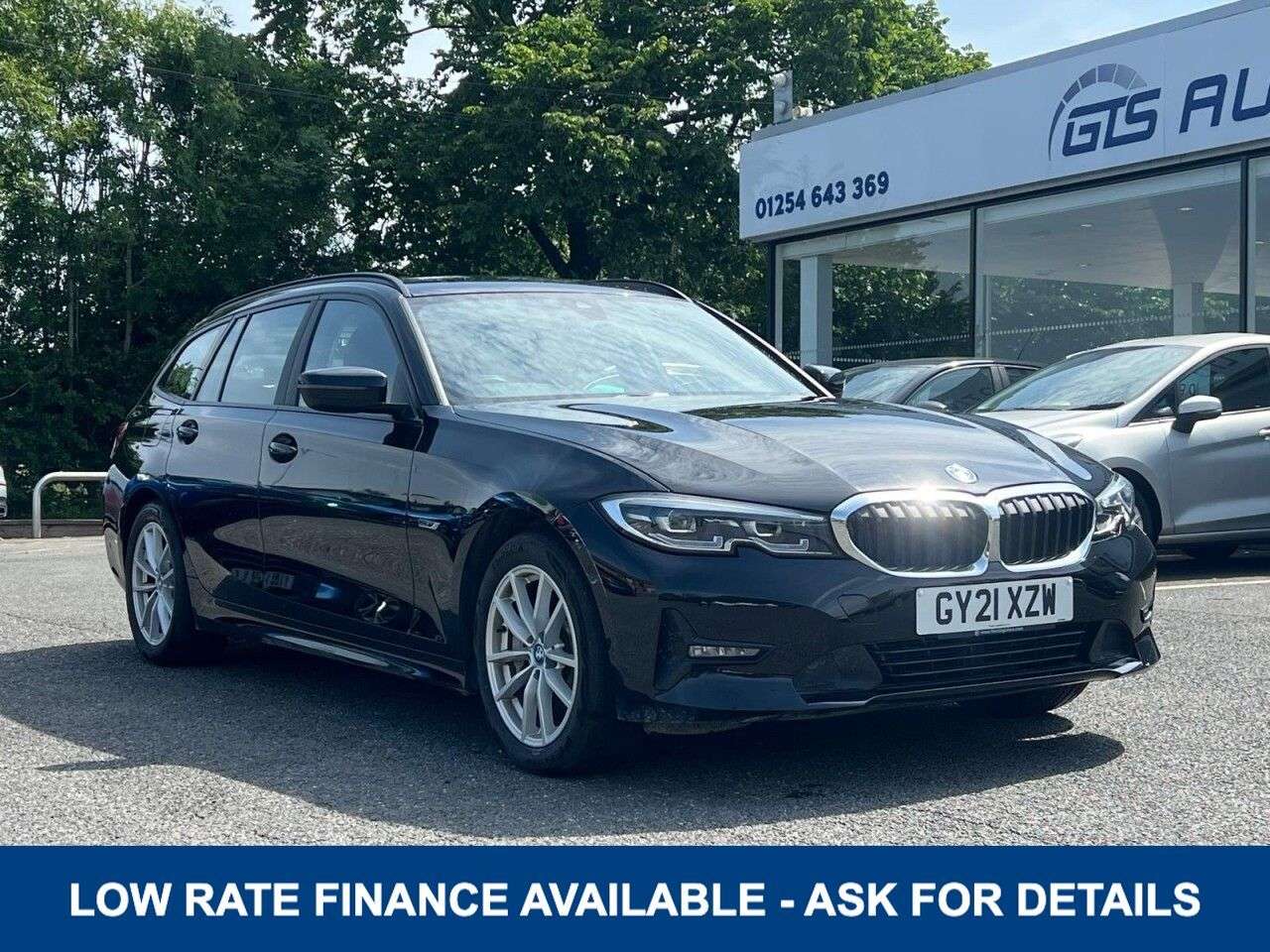 A 2021 BMW 3 SERIES TOURING 330e 12kWh SE PRO PLUG-IN HYBRID AUTO 292 BHP + SAT NAV + REAR CAMERA A 2021 BMW 3 SERIES TOURING 330e 12kWh SE PRO PLUG-IN HYBRID AUTO 292 BHP + SAT NAV + REAR CAMERA