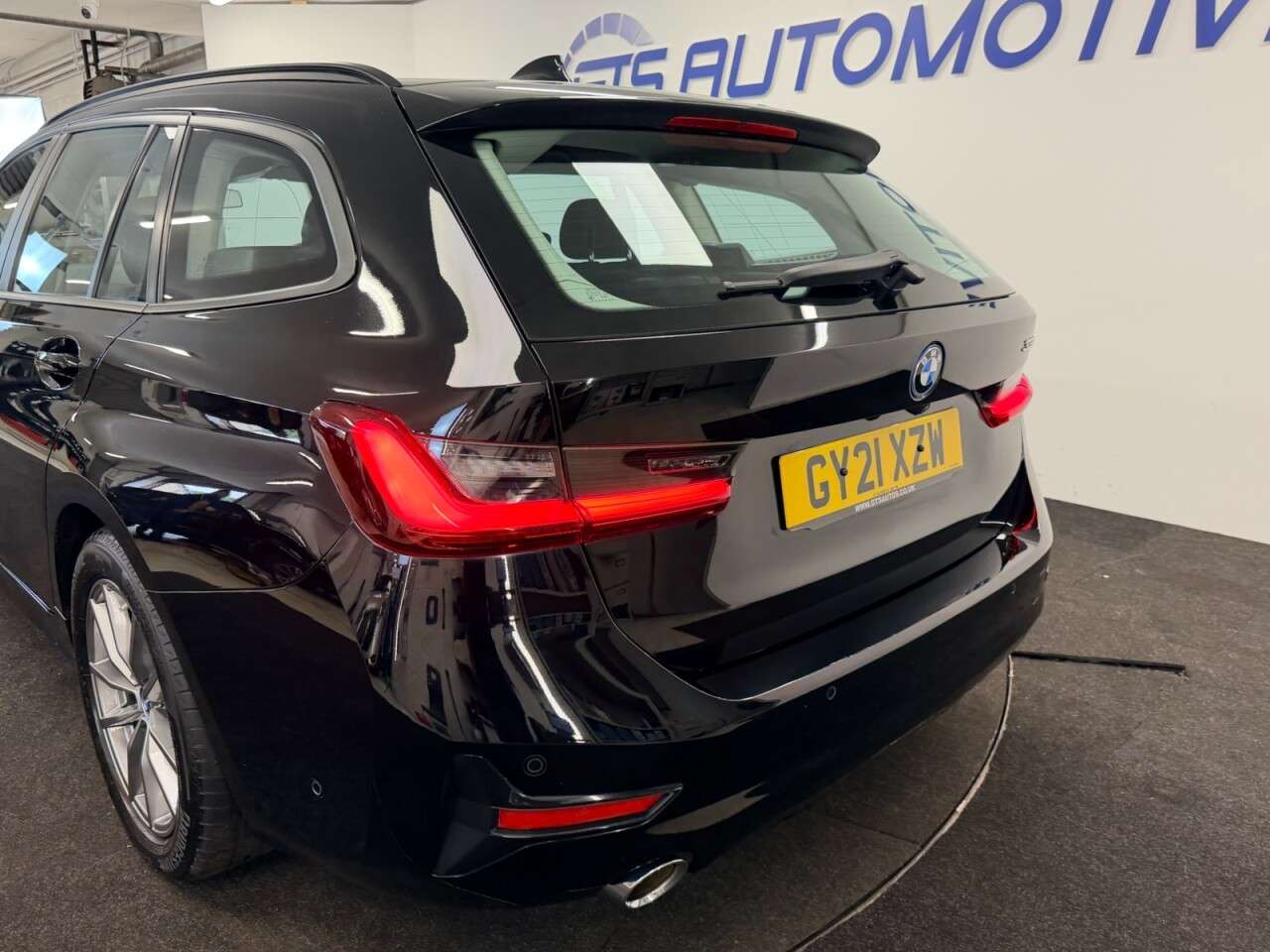 2021 BMW 3 SERIES TOURING 2021 BMW 3 SERIES TOURING