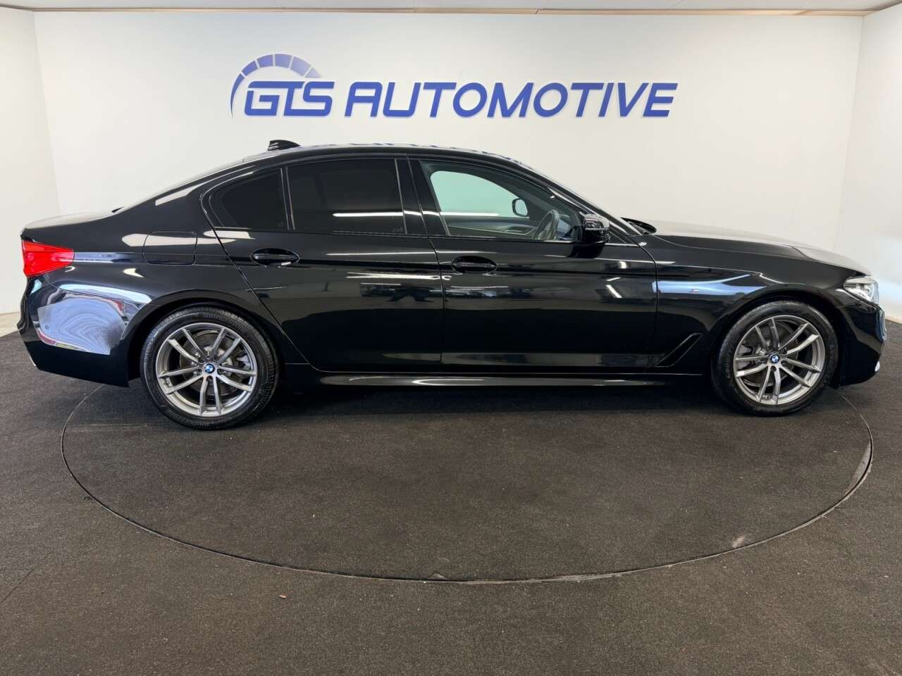 2020 BMW 5 SERIES 2020 BMW 5 SERIES
