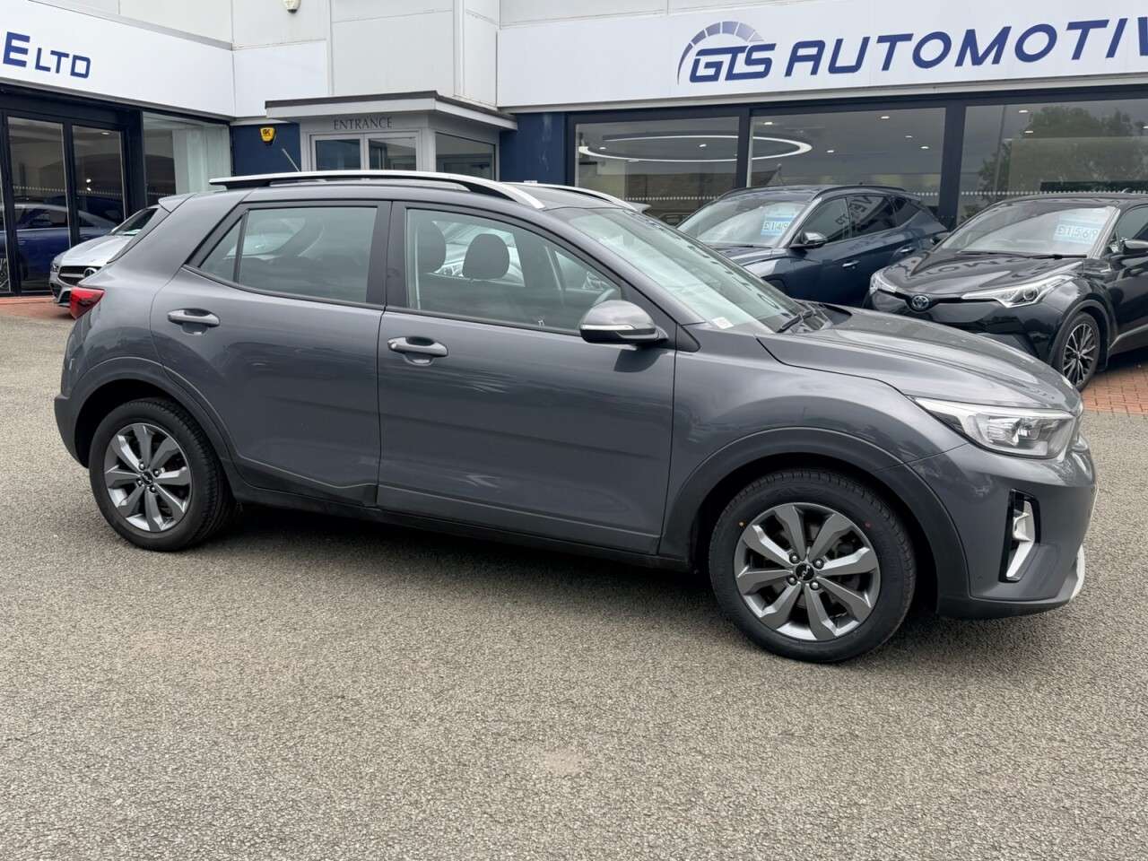 A 2021 KIA STONIC 1.0 T-GDi 2 100 BHP + APPLE CAR PLAY + PARKING SENSORS A 2021 KIA STONIC 1.0 T-GDi 2 100 BHP + APPLE CAR PLAY + PARKING SENSORS