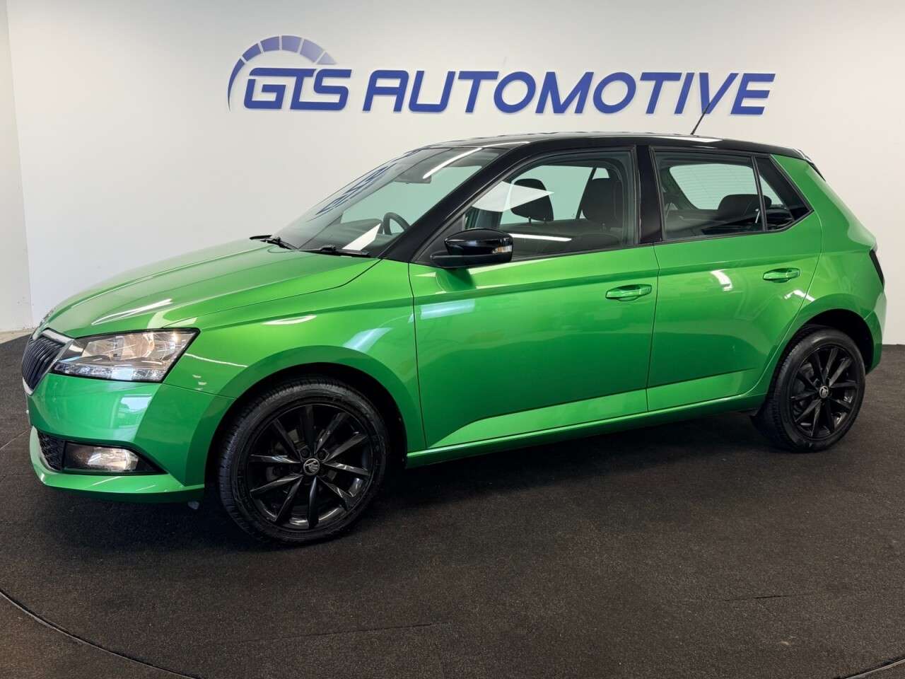 A 2020 SKODA FABIA 1.0 COLOUR EDITION FIVE DOOR 60 BHP + APPLE CAR PLAY + PARKING SENSORS SIX A 2020 SKODA FABIA 1.0 COLOUR EDITION FIVE DOOR 60 BHP + APPLE CAR PLAY + PARKING SENSORS SIX