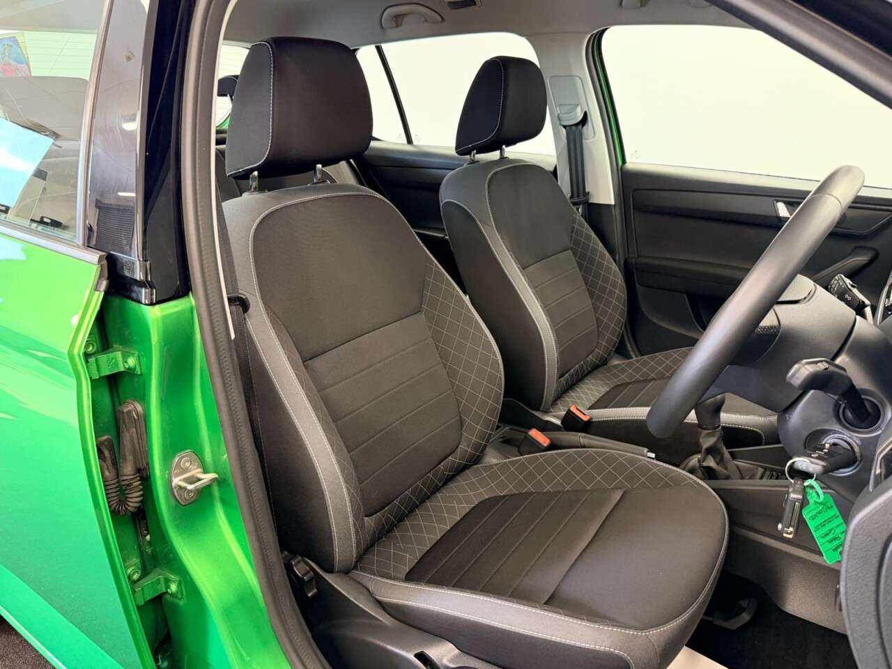 A 2020 SKODA FABIA 1.0 COLOUR EDITION FIVE DOOR 60 BHP + APPLE CAR PLAY + PARKING SENSORS SIX A 2020 SKODA FABIA 1.0 COLOUR EDITION FIVE DOOR 60 BHP + APPLE CAR PLAY + PARKING SENSORS SIX