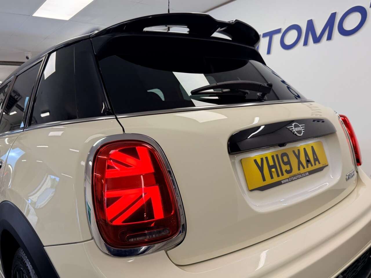 2019 MINI HATCH 2019 MINI HATCH